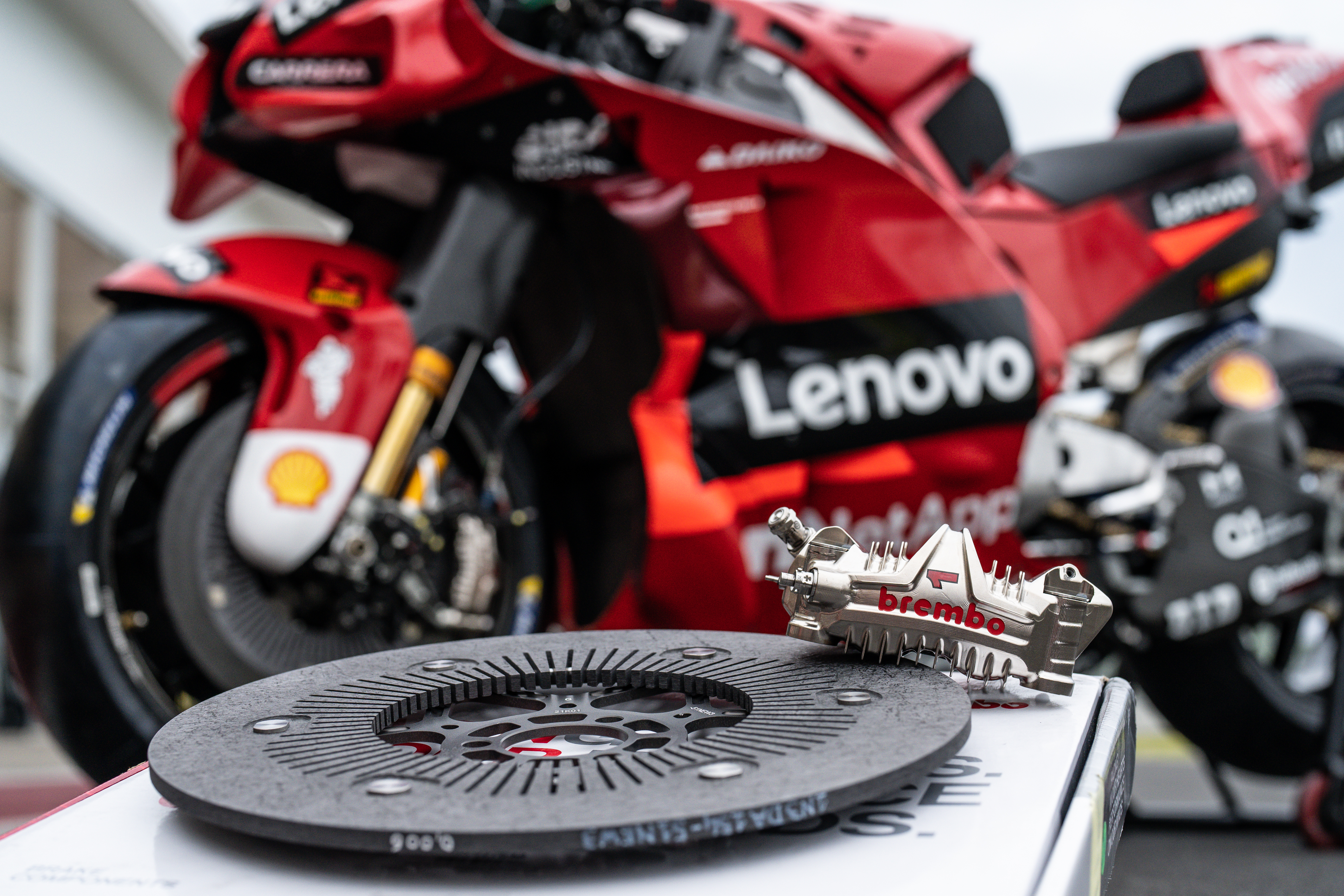 Grand final at Valencia for MotoGP with a record % of braking Brembo