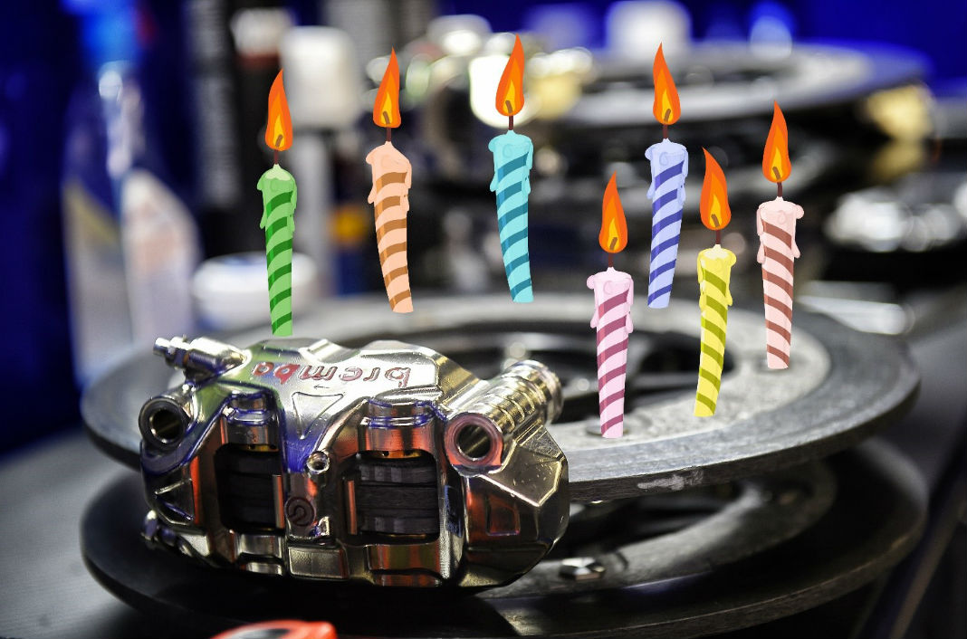 Cher Valentino Joyeux Anniversaire 100 000 Freinages Et 400 Disques Plus Tard Brembo Sito Ufficiale Cher Valentino Joyeux Anniversaire 100 000 Freinages Et 400 Disques Plus Tard Brembo Sito Ufficiale